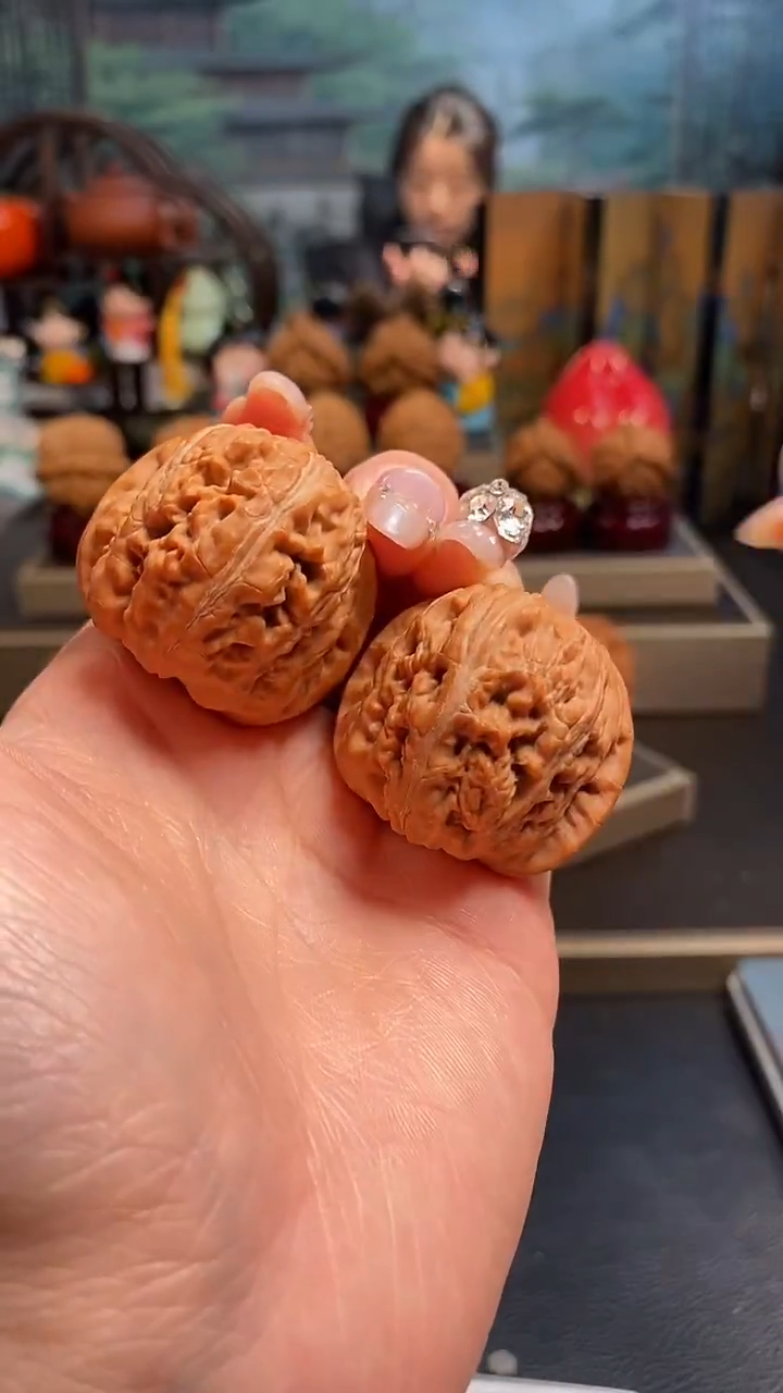 【闪购商品】文玩核桃吊坠H270平谷元宝42