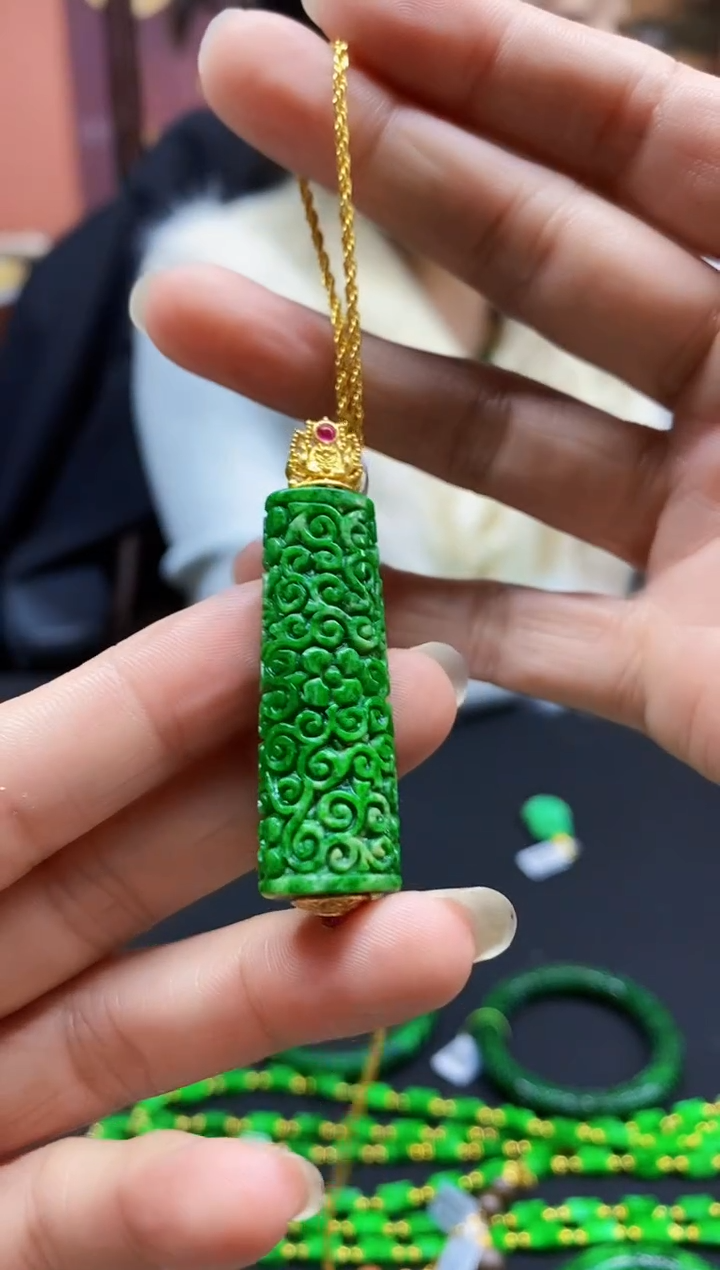 颈饰未镶嵌翡翠翡翠吊坠77