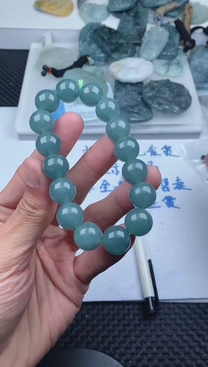 翡翠未镶嵌颈饰111111111111