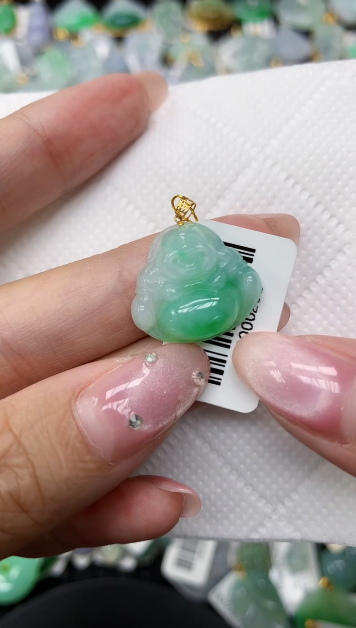 翡翠18K金镶嵌颈饰11111111111