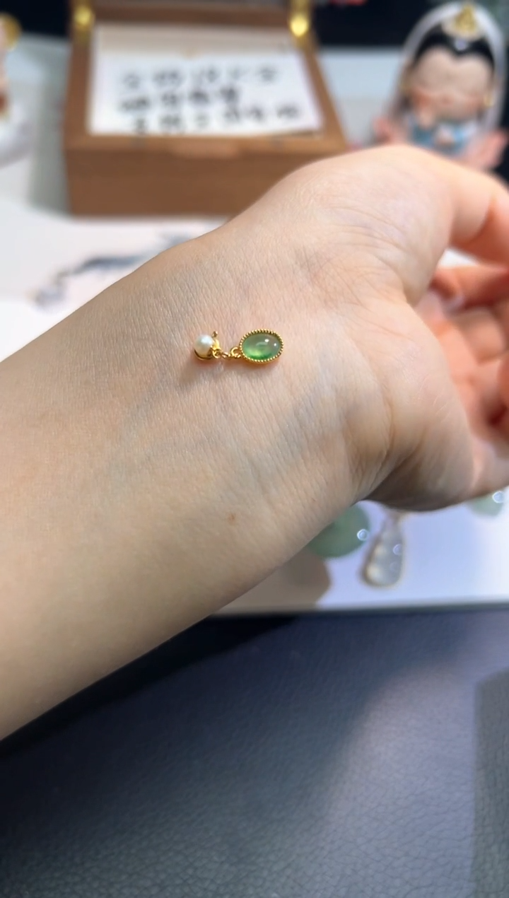 【闪购商品】翡翠颈饰18K金镶嵌翡翠源头直播间