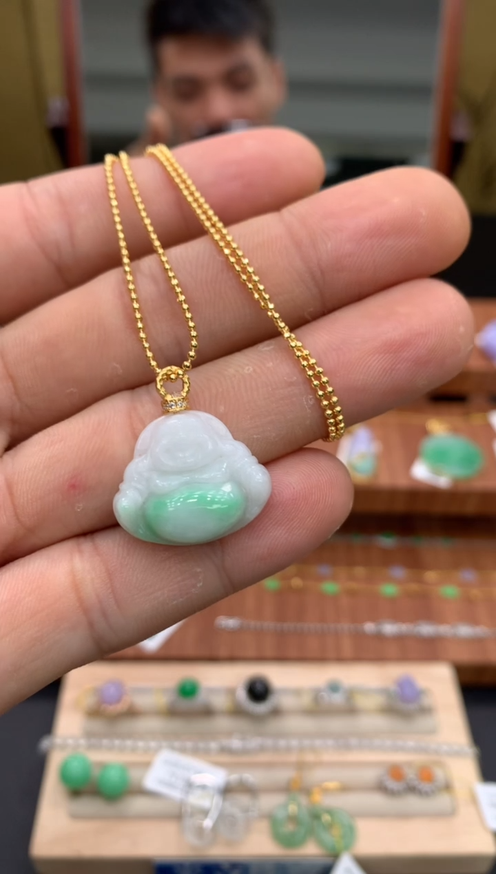 颈饰未镶嵌翡翠佛公