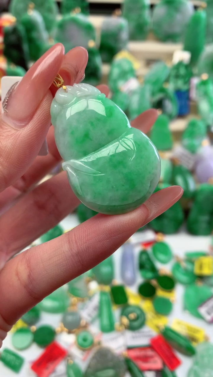 【闪购商品】翡翠吊坠(不含链)18K金镶嵌挂件