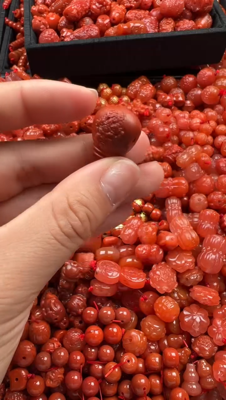 【闪购商品】南红玛瑙颈饰未镶嵌1