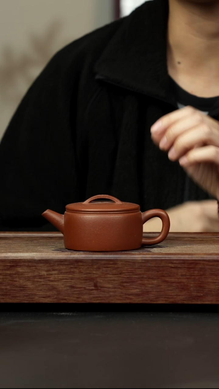 紫砂茶壶红降坡 小汉瓦