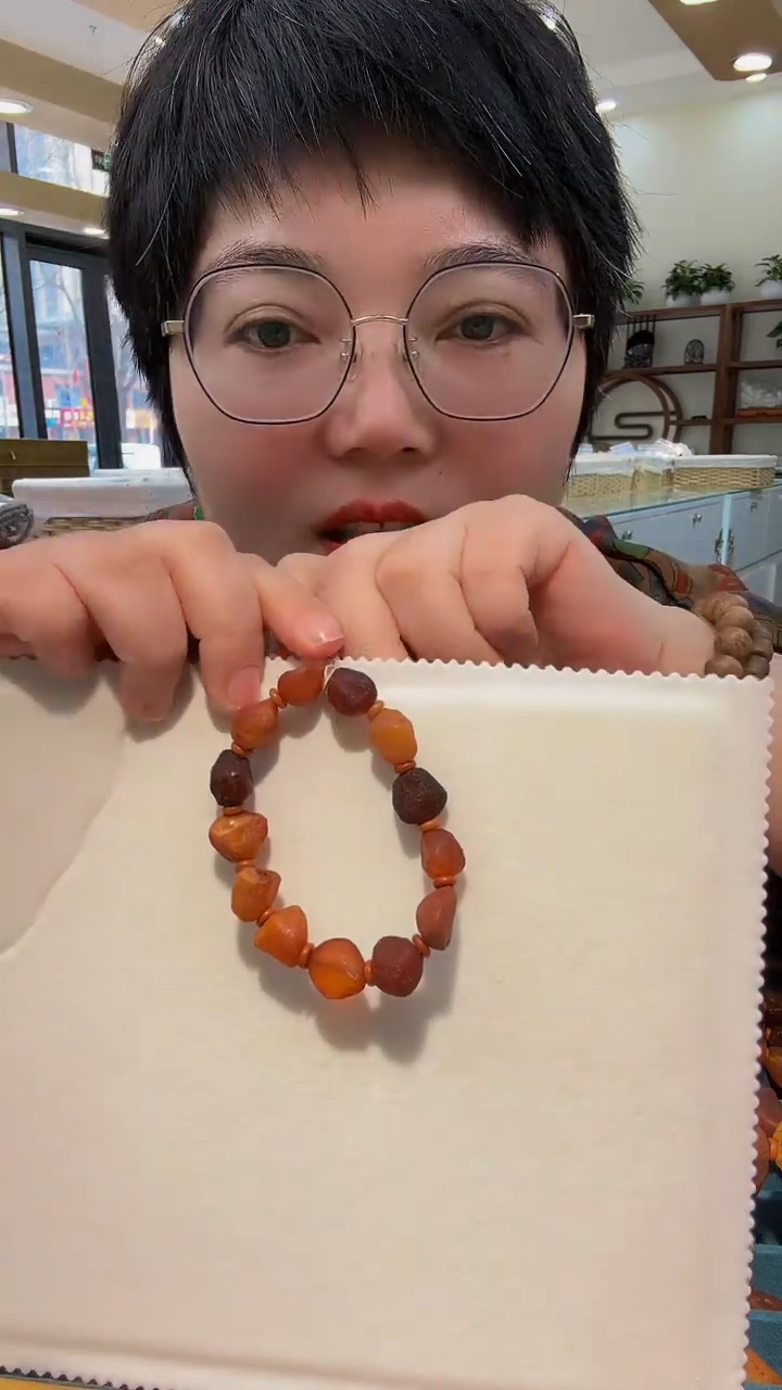 【闪购商品】琥珀手串未镶嵌手串