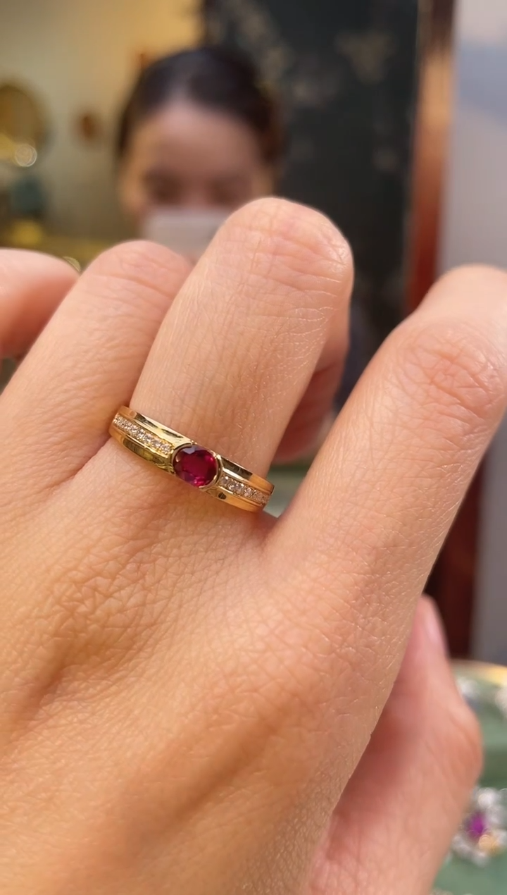 【闪购商品】红宝石戒指18K金镶嵌主石：0.40ct