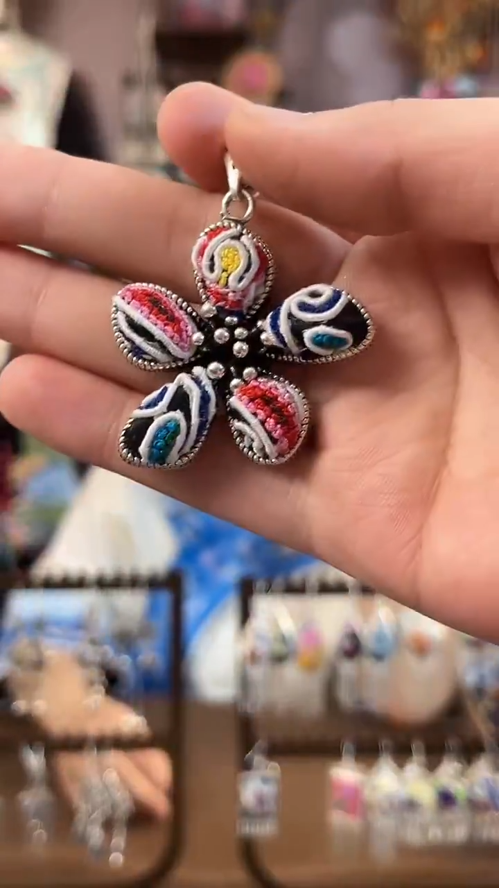 织绣民族风手工非遗老绣饰品990