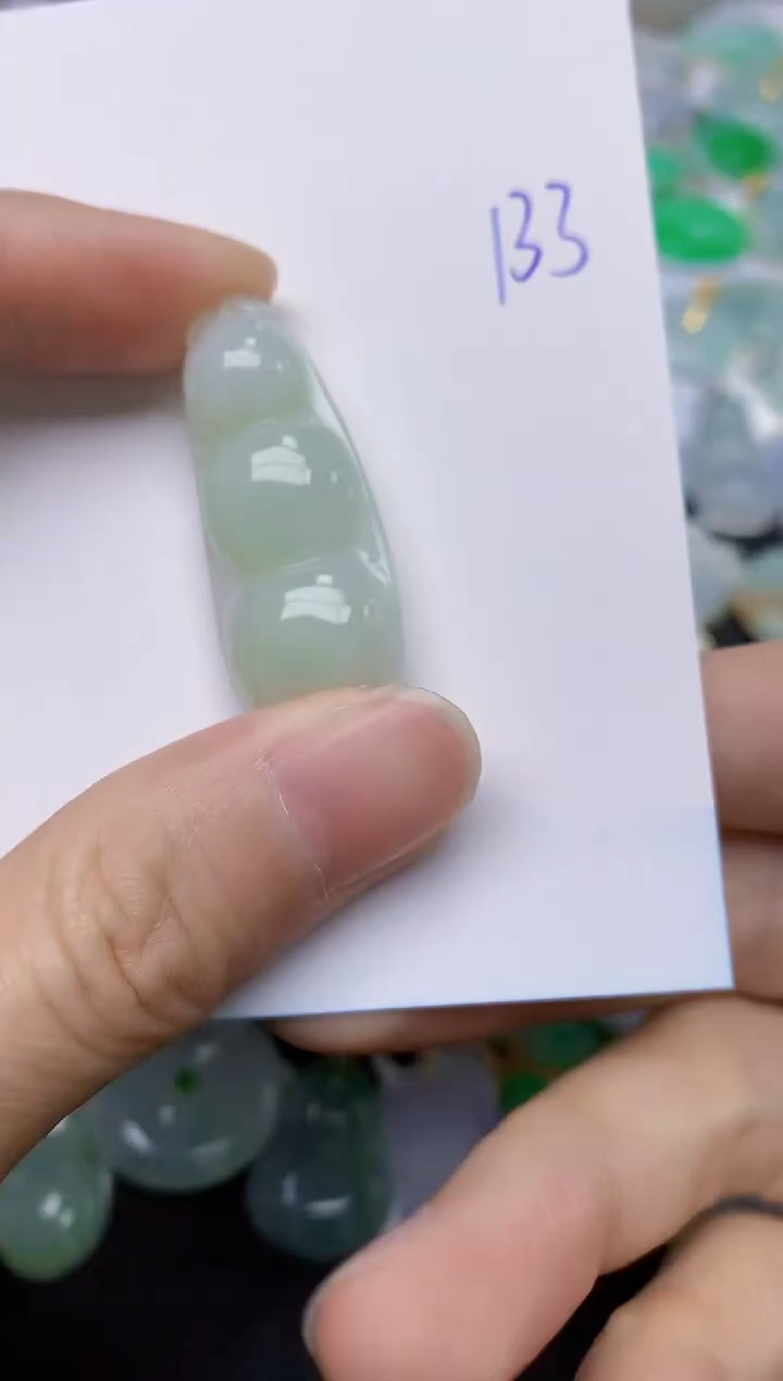 【闪购商品】翡翠颈饰未镶嵌133天然翡翠A货  