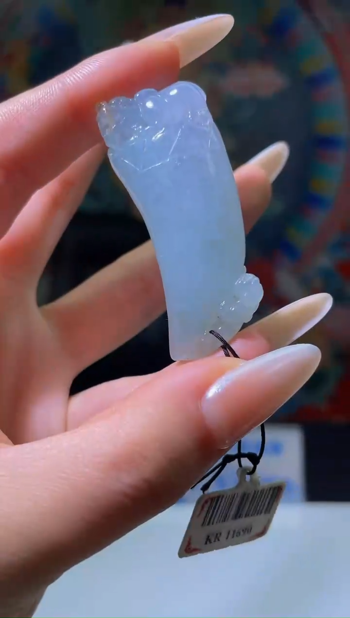 翡翠未镶嵌颈饰MFC06013055