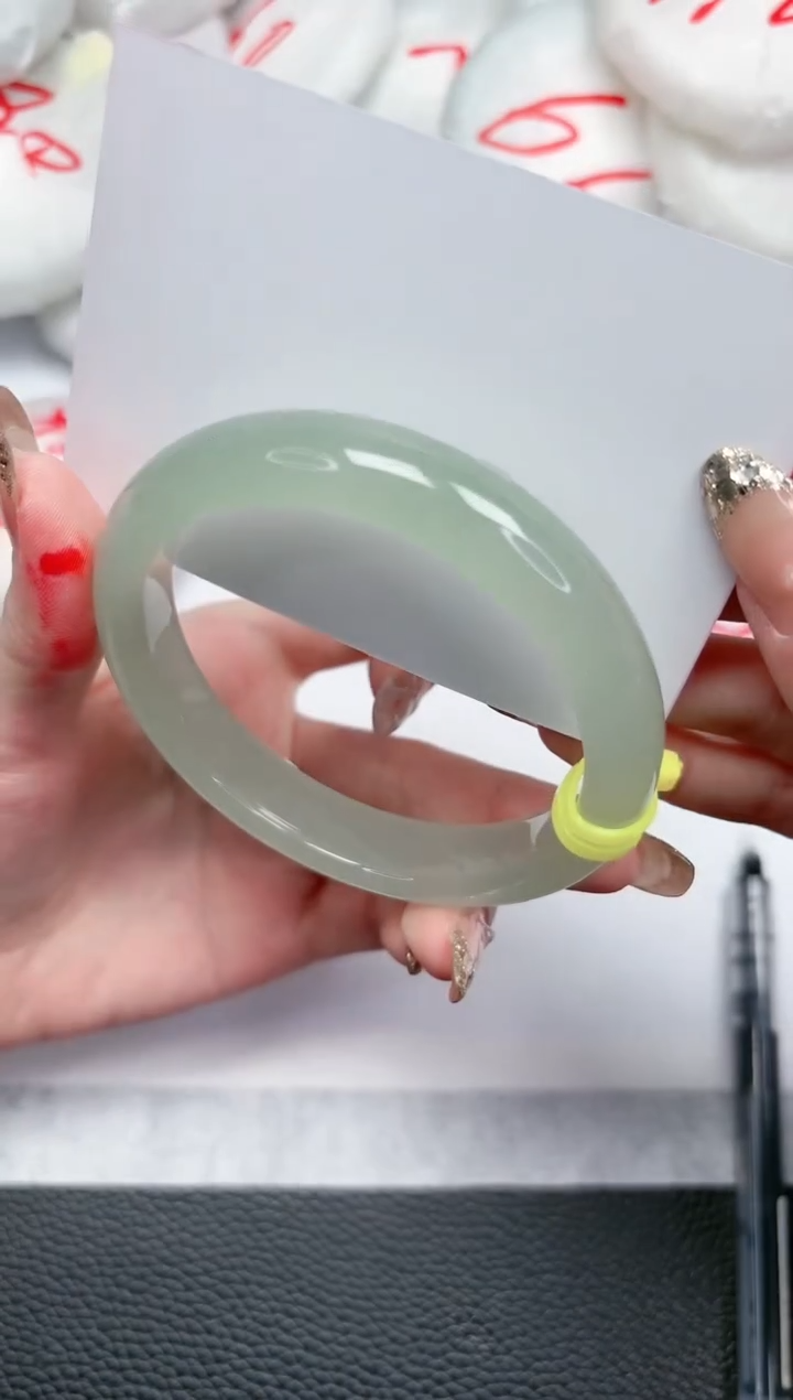 【闪购商品】石英质玉手镯未镶嵌200-62.9