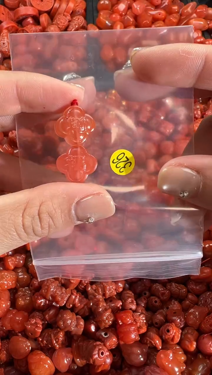 【闪购商品】南红玛瑙颈饰未镶嵌1