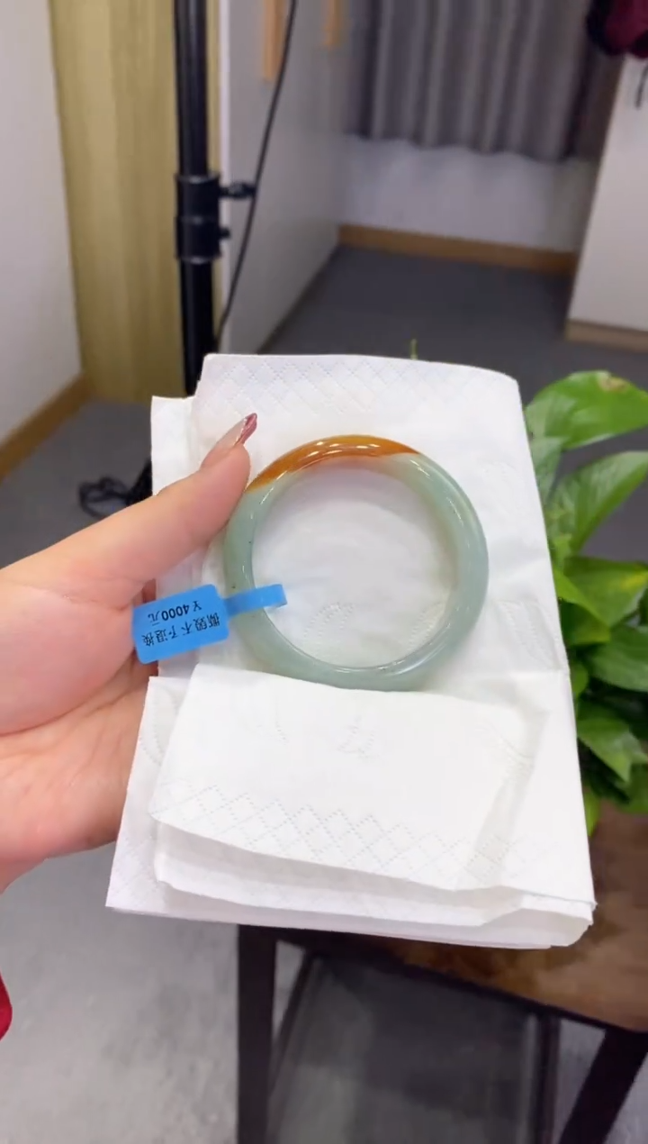 【闪购商品】翡翠手镯未镶嵌00007012