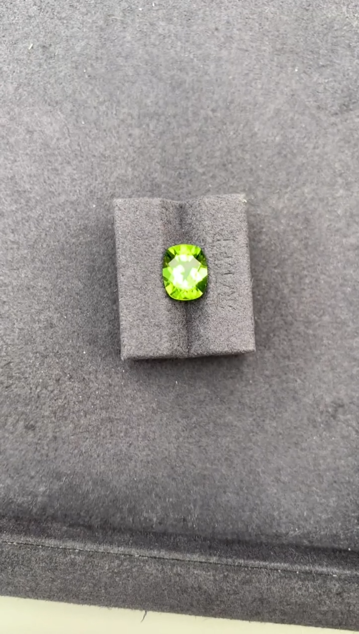 未镶嵌裸石橄榄石3.1ct橄榄石  定制  GH