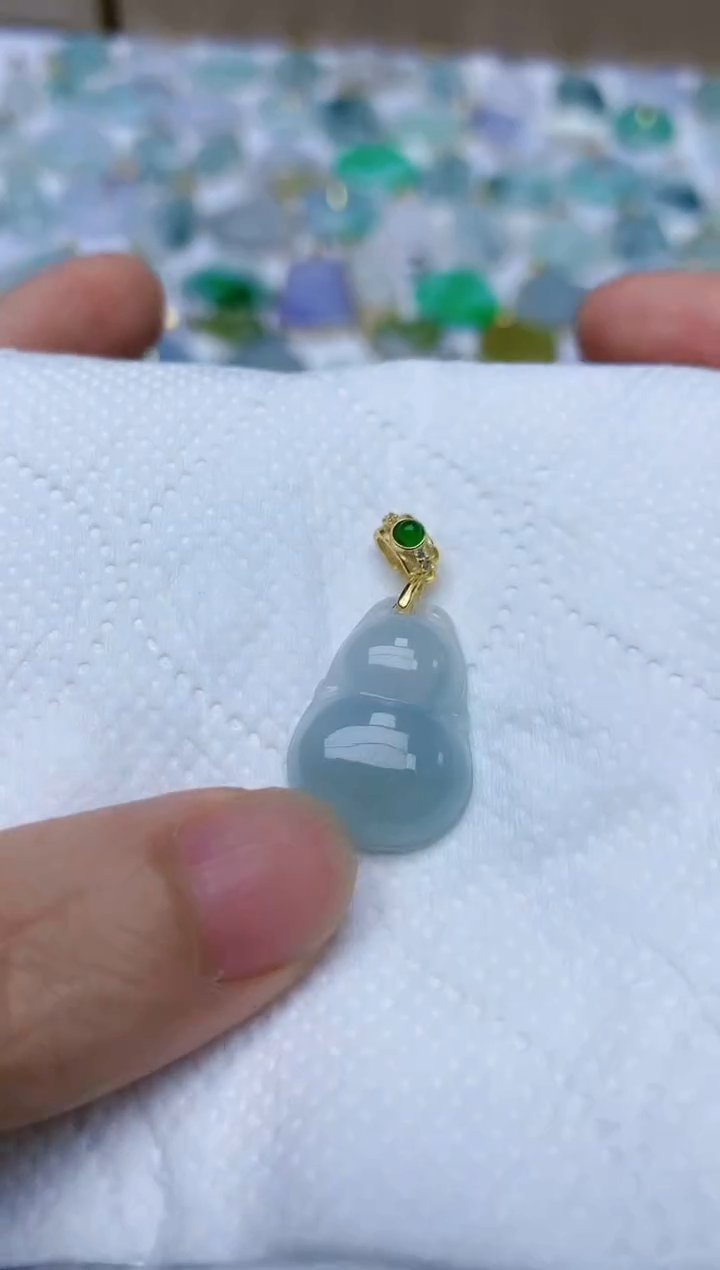 翡翠未镶嵌颈饰天然翡翠A货