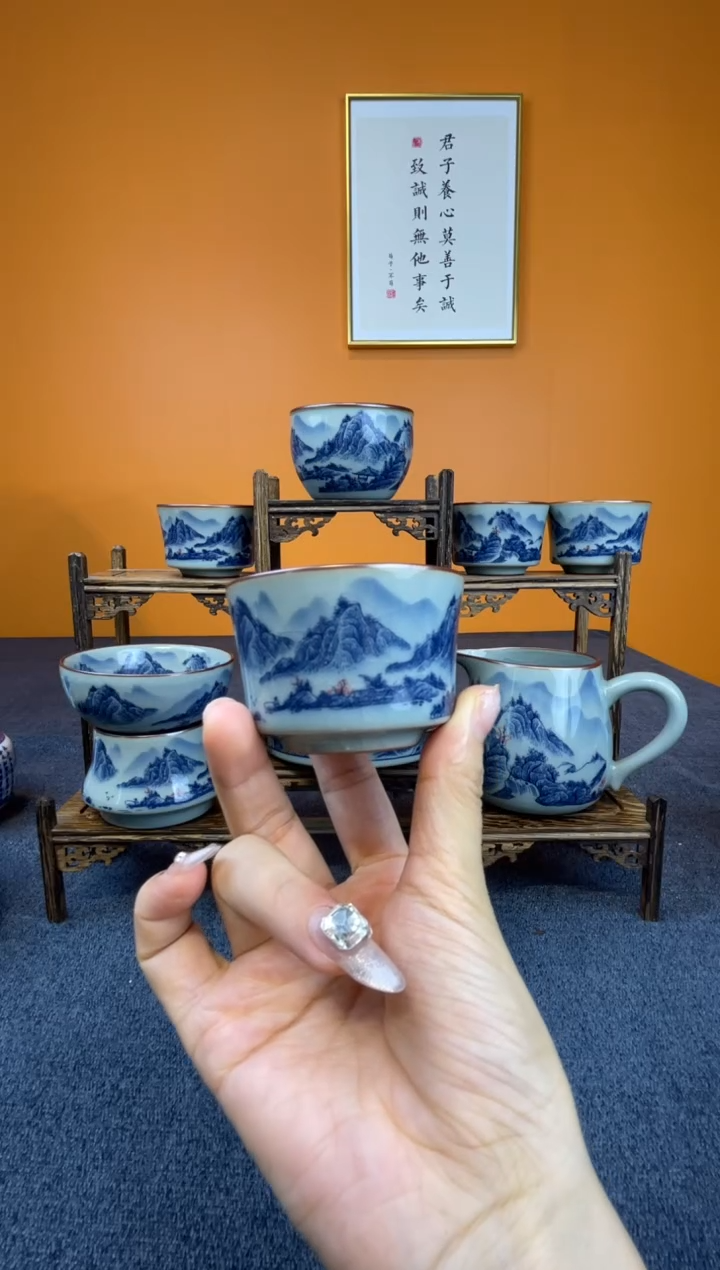 小***…景德镇釉里红客杯5个