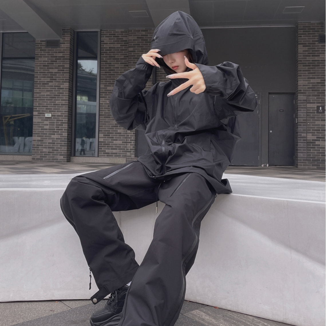 H25年羽绒服冲锋衣防风防水户外抗寒