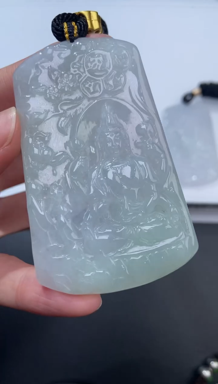 未镶嵌挂件翡翠371616    多人 
