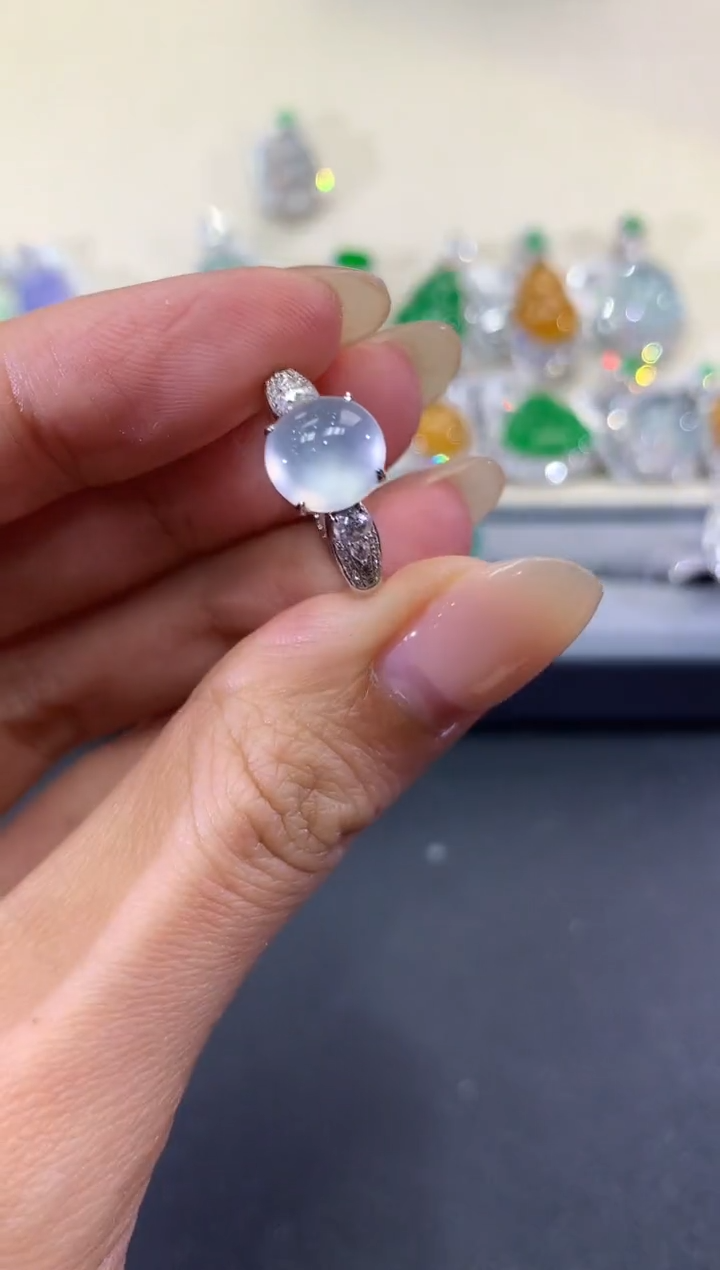 【闪购商品】翡翠戒指18K金镶嵌w77       