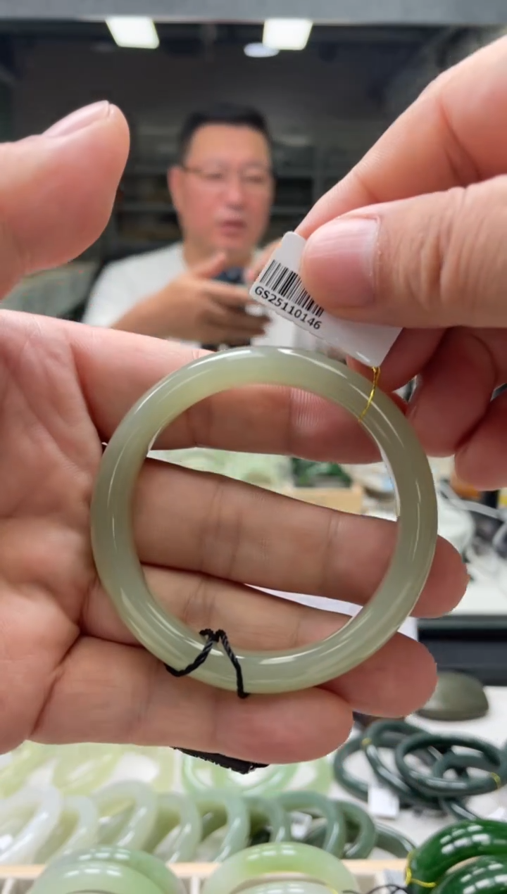 【闪购商品】和田玉手镯未镶嵌编码0146 圈口52-53