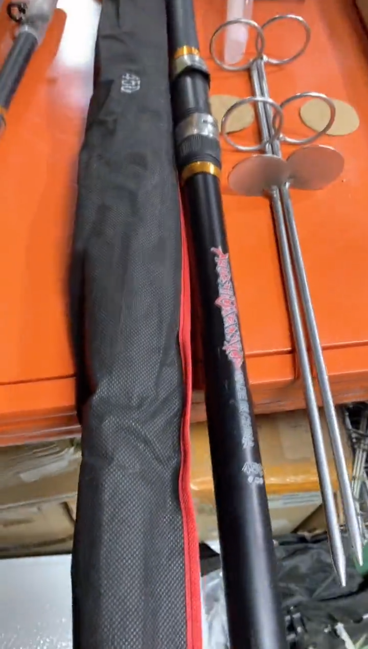 4.5米海竿两根      