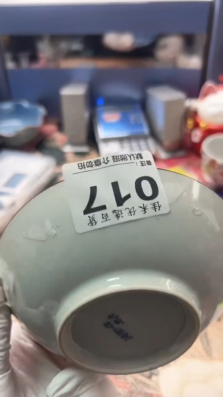 手工艺品琉璃J*Y白色  简约造型