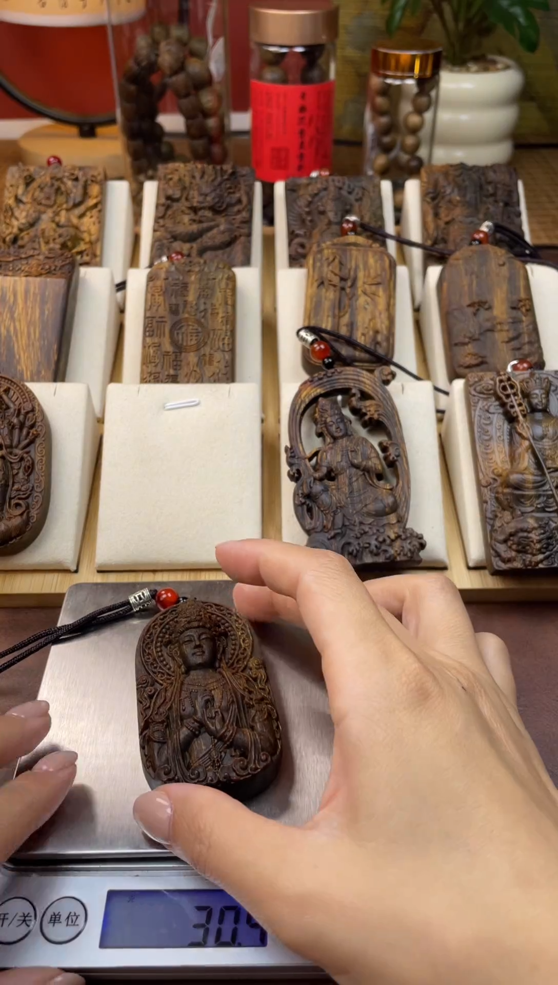 木木雕款芽庄 合十观音 7cm 送养香瓶