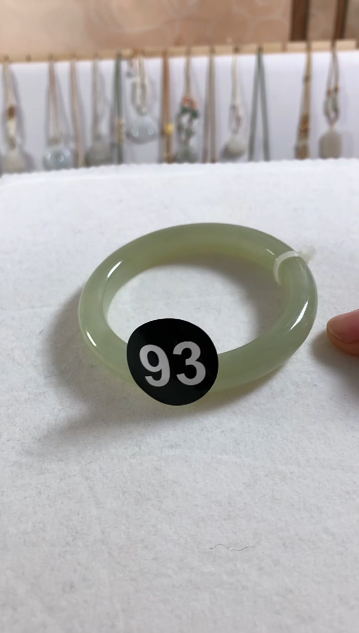 和田玉手镯未镶嵌手镯3