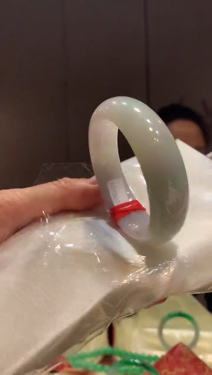 【闪购商品】翡翠手镯未镶嵌手镯