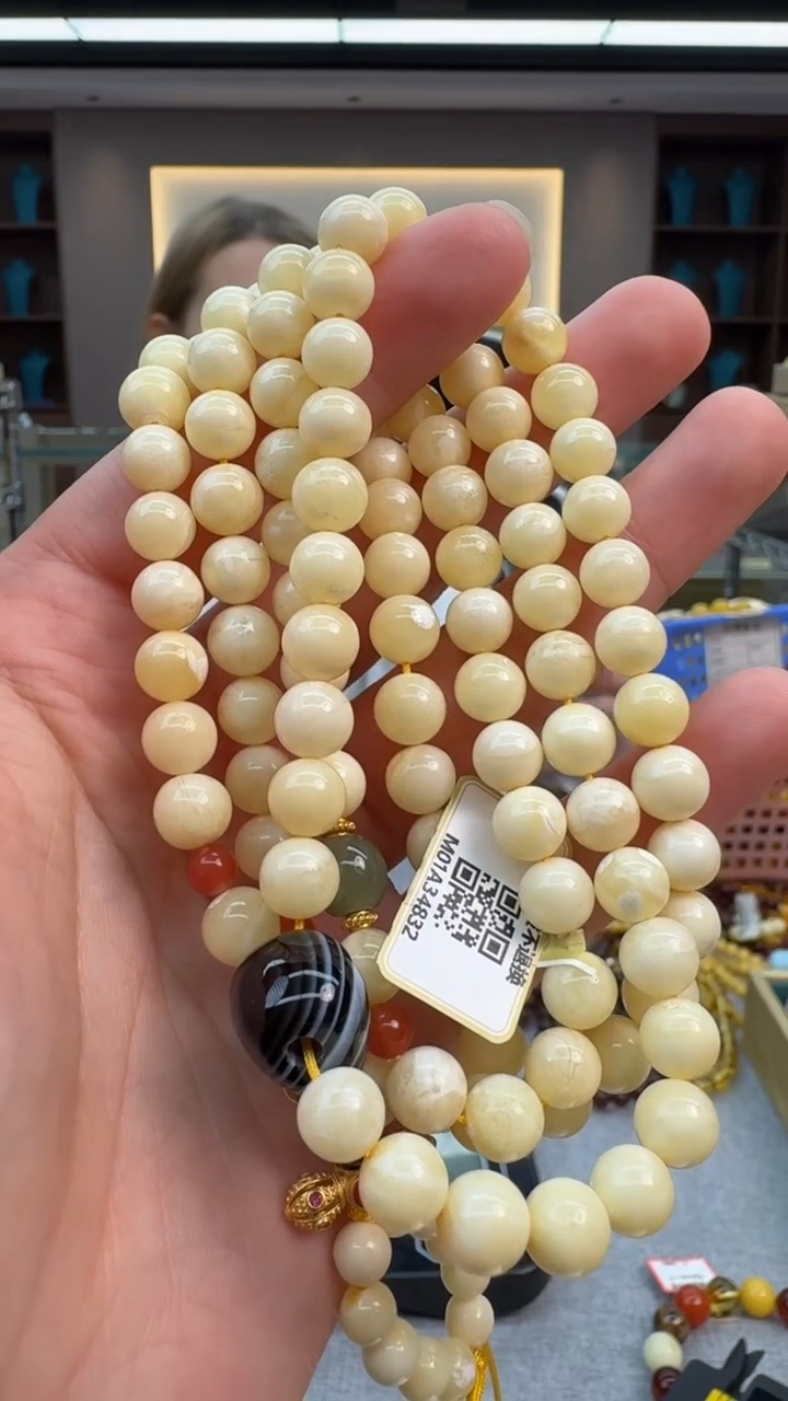 未镶嵌颈饰琥珀136秒拍号 假一罚三