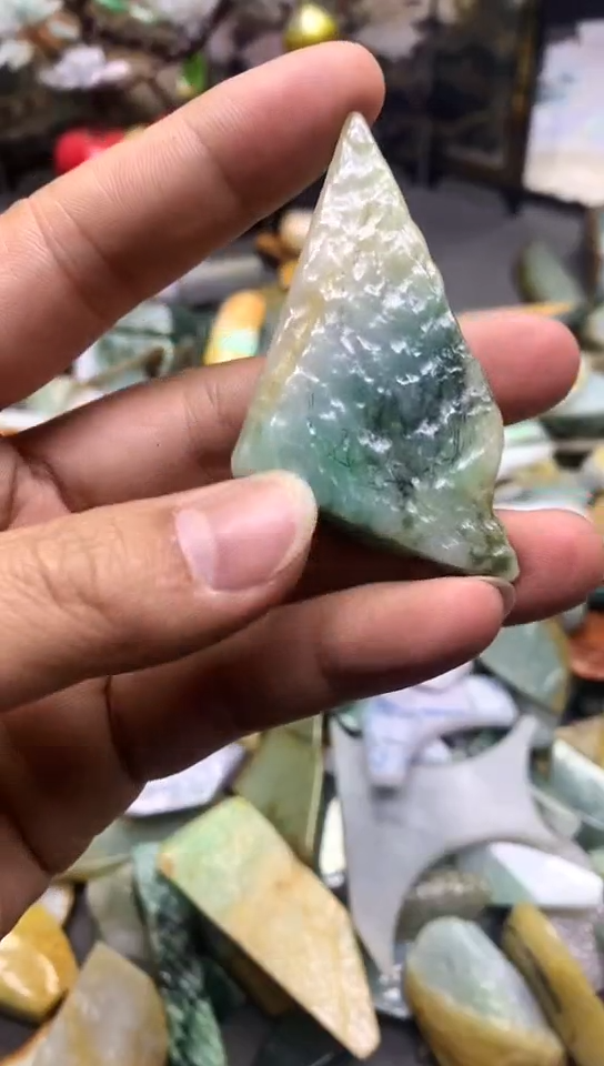【闪购商品】翡翠耳饰未镶嵌天然翡翠A货