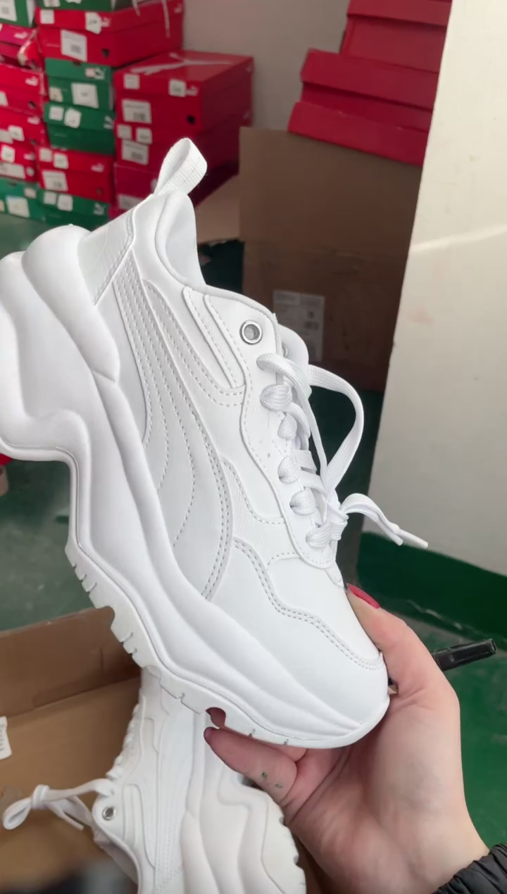 彪马时尚休闲运动鞋37M  FF62