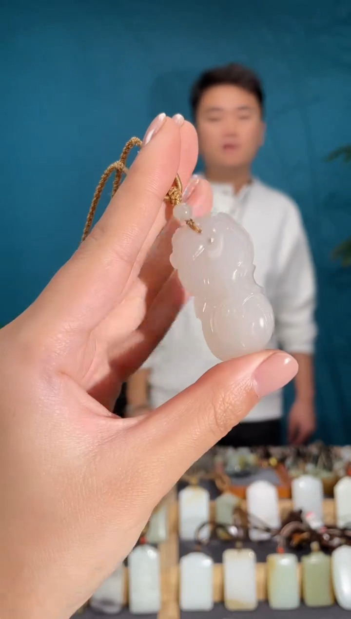 颈饰未镶嵌和田玉1