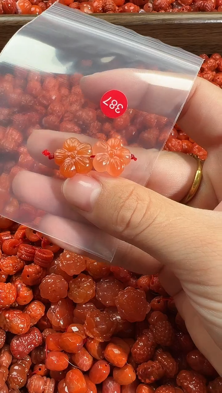 颈饰未镶嵌南红玛瑙1