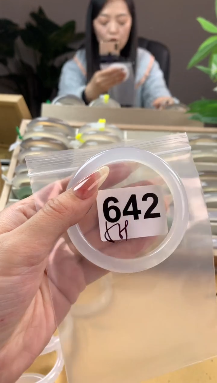 【闪购商品】玛瑙/玉髓手镯未镶嵌642