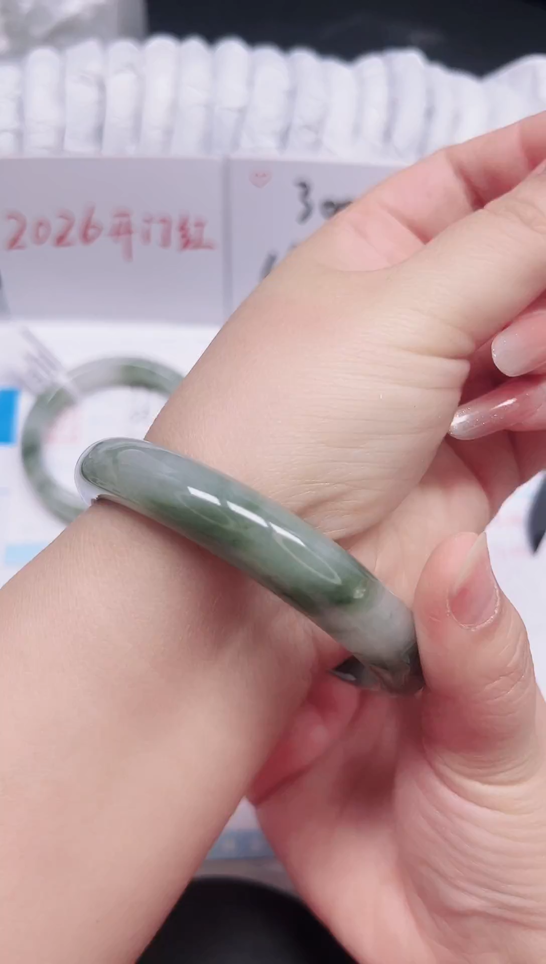 未镶嵌手镯石英质玉100-62.4