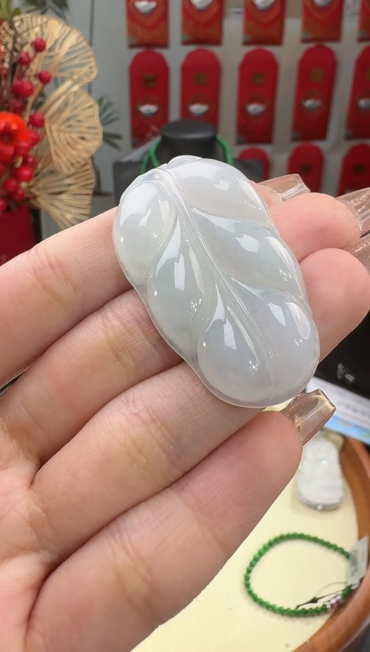 【闪购商品】翡翠颈饰未镶嵌挂件