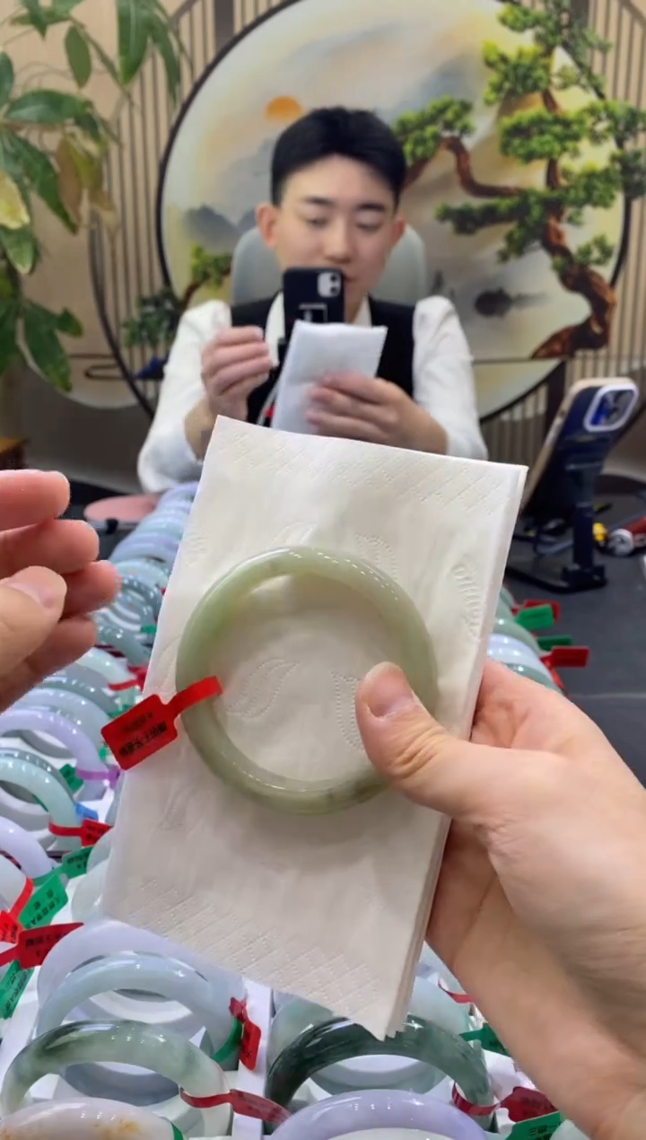 未镶嵌手镯翡翠0243