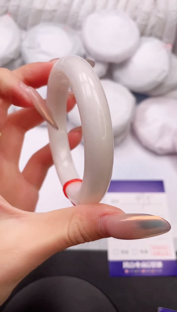 【闪购商品】和田玉手镯未镶嵌15K495-55