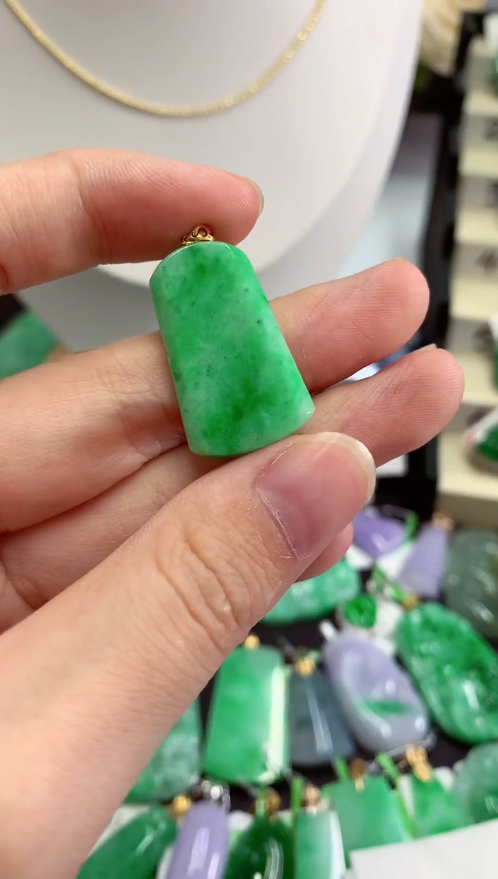 翡翠未镶嵌吊坠(不含链)挂件