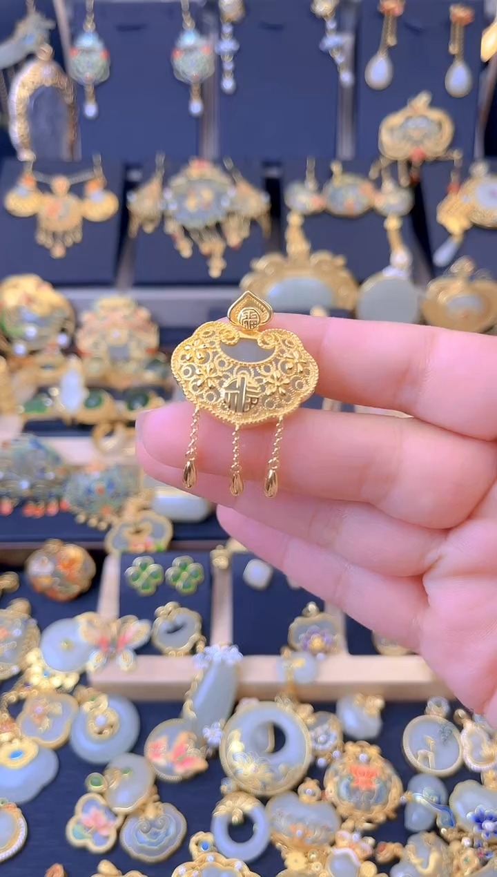 【闪购商品】和田玉吊坠银S925镀金镶嵌花丝镂空如流苏吊坠