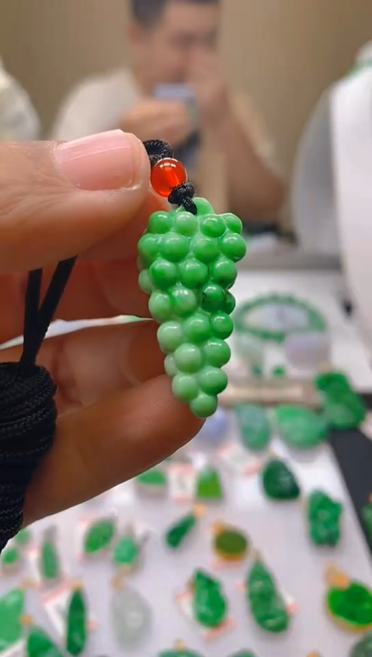 【闪购商品】翡翠颈饰未镶嵌新号开播，全场乱卖