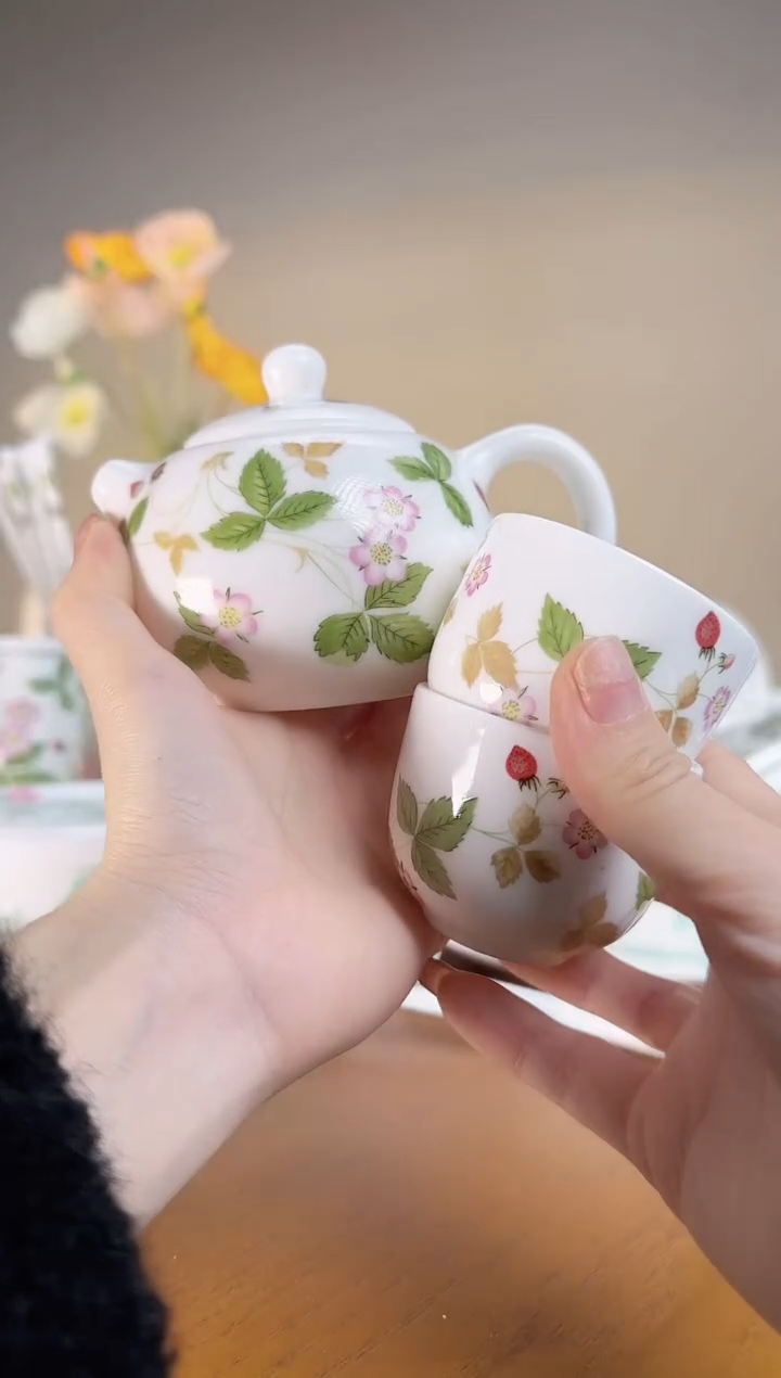 【闪购商品】小茶壶+小茶杯2个小茶壶+小茶杯2个