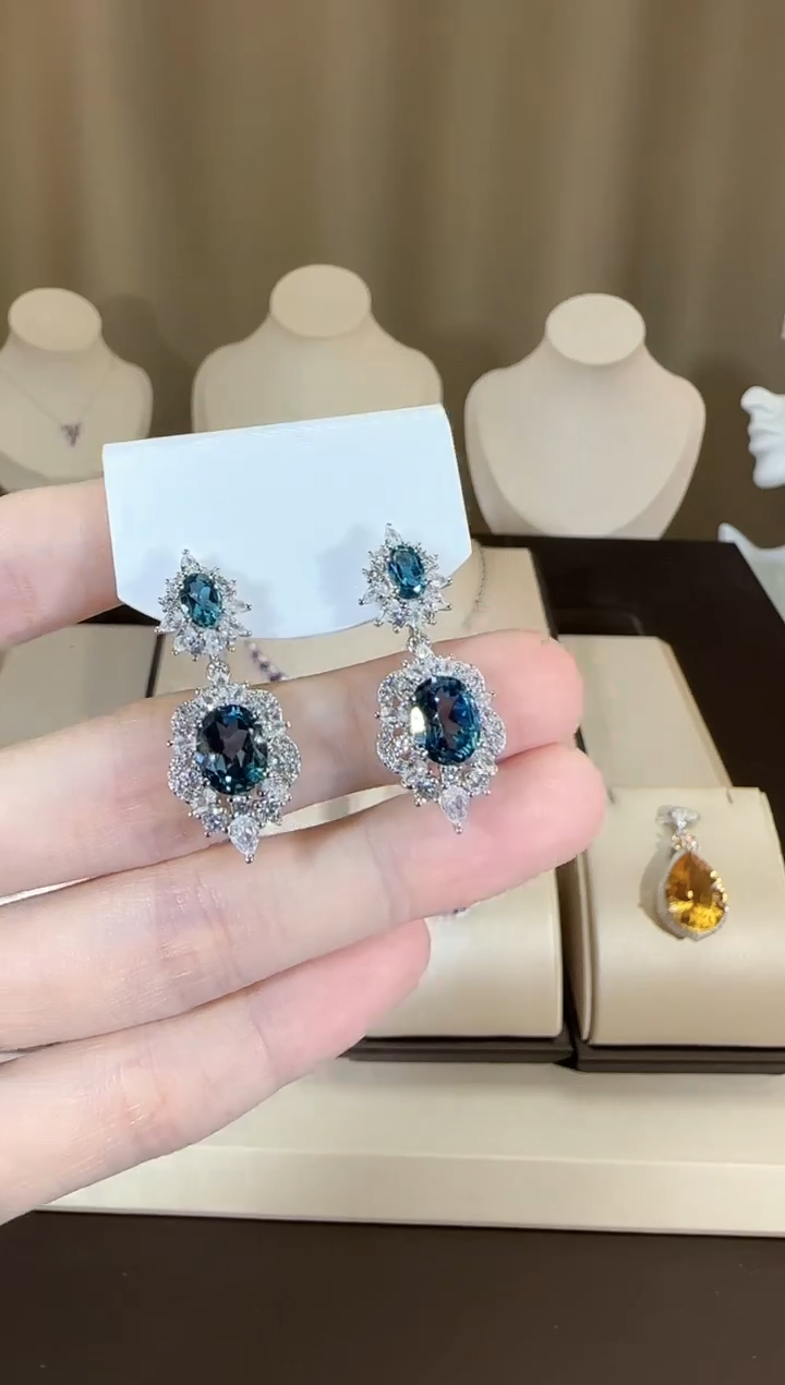 【闪购商品】托帕石耳饰银S925镶嵌10*8mm耳坠伦敦蓝