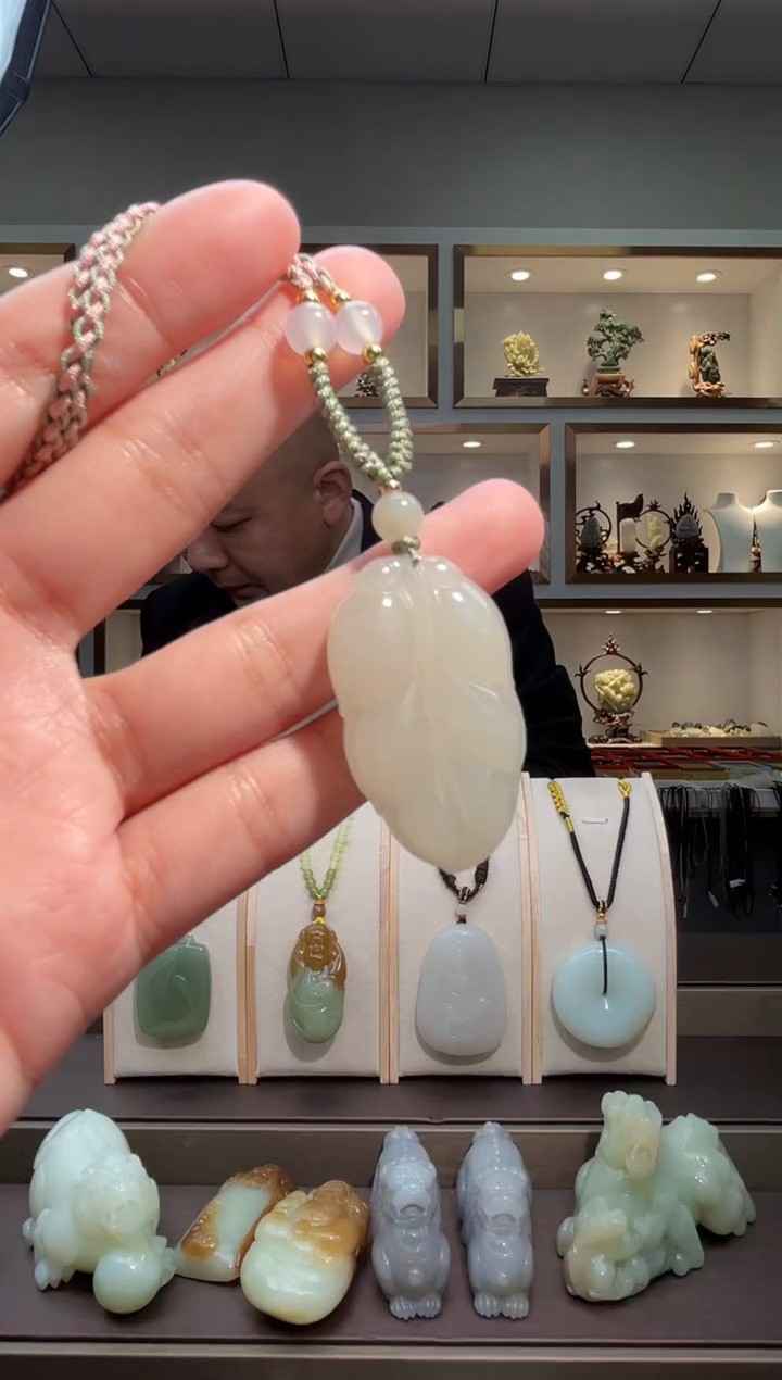 颈饰未镶嵌和田玉苏