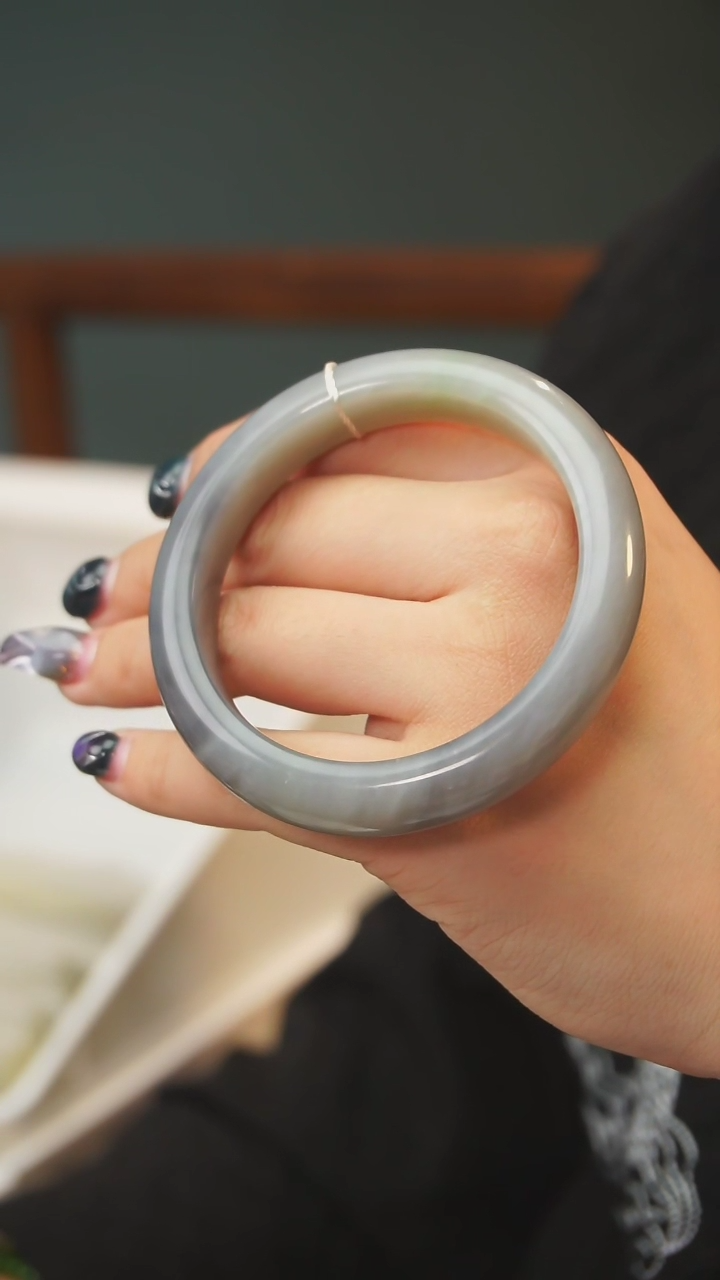 【闪购商品】和田玉手镯未镶嵌A18