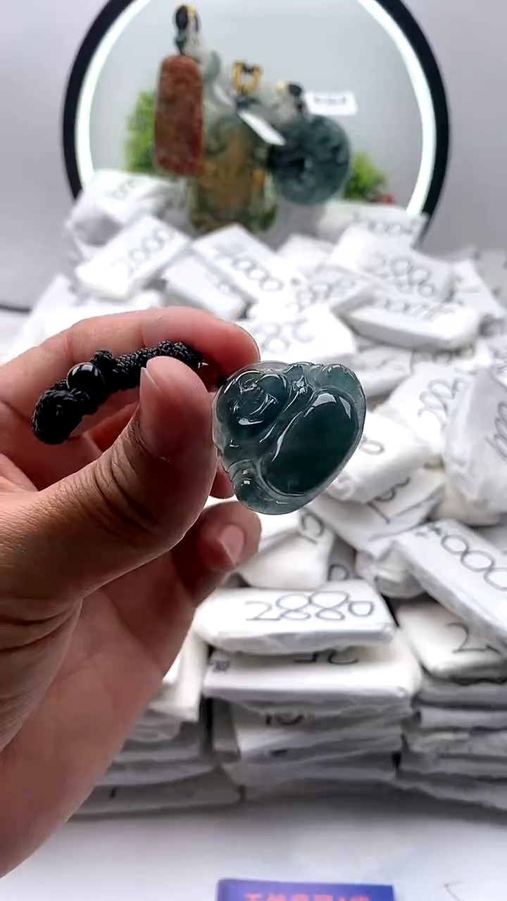 【闪购商品】翡翠颈饰未镶嵌佛公