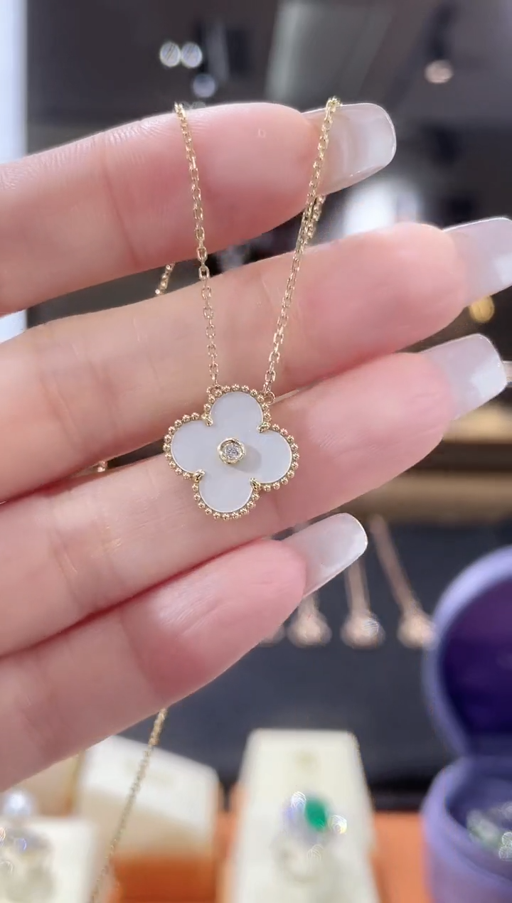 【闪购商品】钻石颈饰18K金镶嵌项链