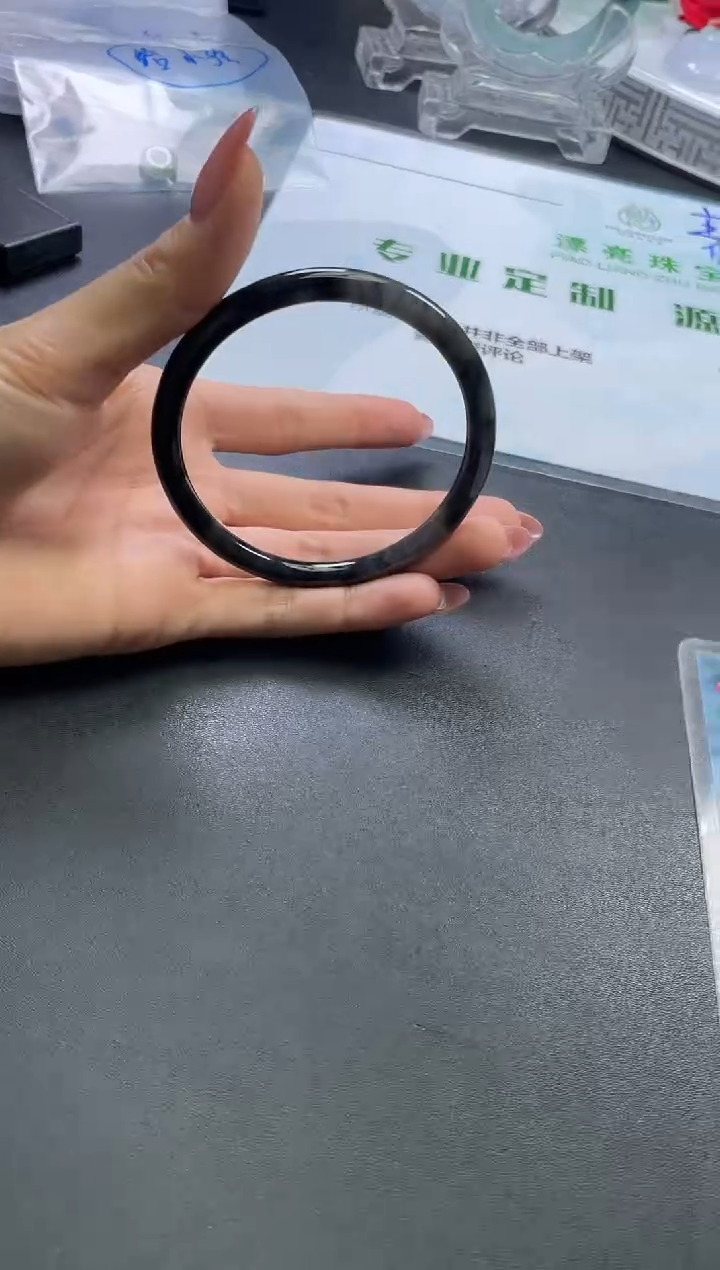 未镶嵌手镯定制翡翠J****_手镯乌鸡叮当