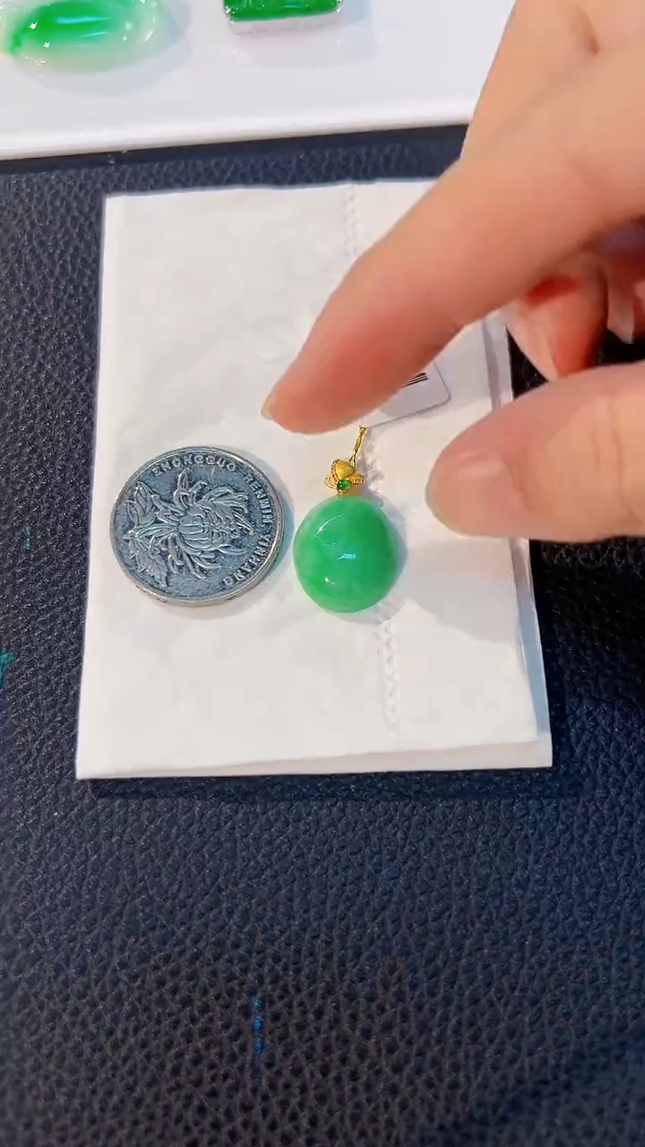 翡翠18K金镶嵌颈饰缅料A货/支持复检/一件